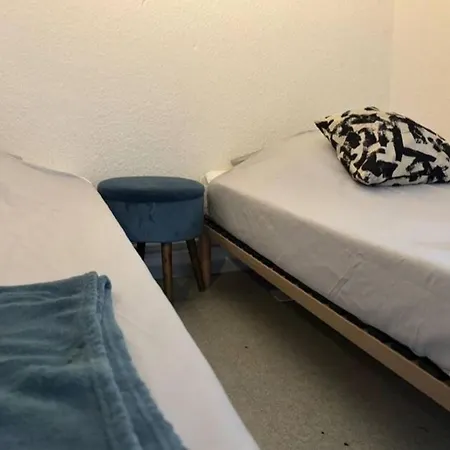 Comfortable And Charming Lägenhet *